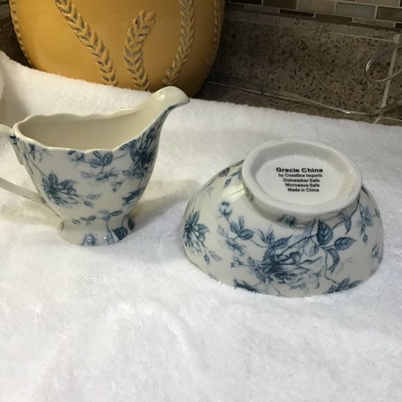 Gracie Bone China by Coastline Imports - Sugar and Creamer Floral Blue pattern - Picture 2 of 7